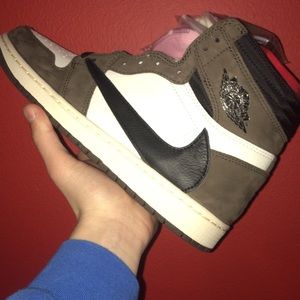 Meet your Posher, Money